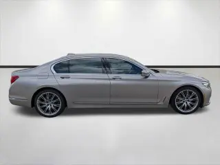 BMW Serie 7 2017 740i 4p Sedan