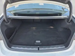 BMW Serie 3 2021 330e 4dr Sedán