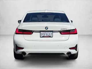 BMW Serie 3 2021 330e 4dr Sedán