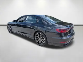 Audi A8 L 2022 AWD quattro 55 TFSI Sedán 4p