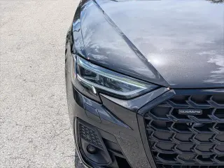 Audi A8 L 2022 AWD quattro 55 TFSI Sedán 4p
