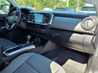 Toyota Tacoma 2023 4x2 TRD Todo Terreno 4p Cabina Doble 5.0 ft CB