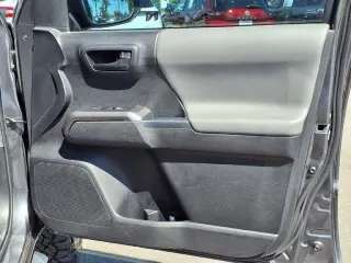 Toyota Tacoma 2023 4x2 TRD Todo Terreno 4p Cabina Doble 5.0 ft CB