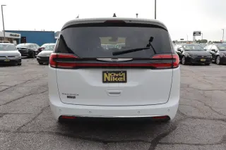 2025 Chrysler Pacifica