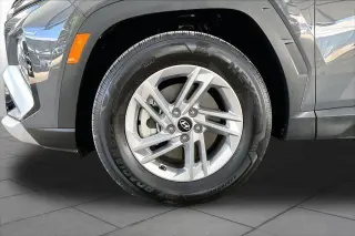 Hyundai TUCSON 2025 SE 4p SUV