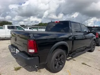 Ram 1500 Clásico 2022 4x4 Warlock 4dr Crew Cab 5.5 ft. SB Pickup