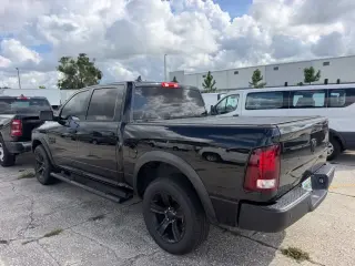 Ram 1500 Clásico 2022 4x4 Warlock 4dr Crew Cab 5.5 ft. SB Pickup