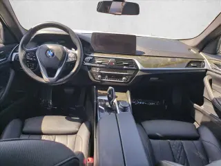 Serie 5 BMW 2023 530i 4dr Sedán
