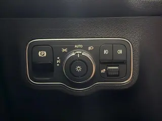 Mercedes-Benz GLB 2023 AWD GLB 250 4MATIC 4p SUV