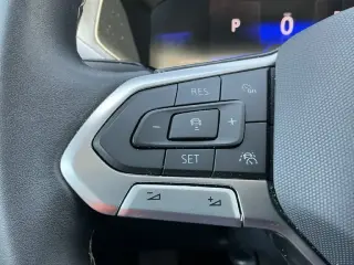 Volkswagen Taos 2023 SE 4dr SUV