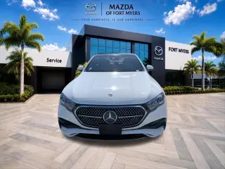 Clase E Mercedes-Benz 2025 E 350 4dr Sedán