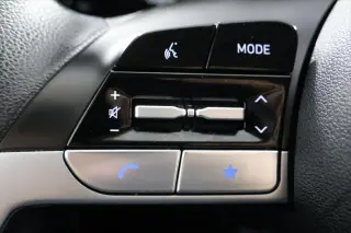 Hyundai TUCSON 2024 AWD SE 4p SUV (versión de mitad de año)