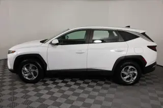 Hyundai TUCSON 2024 AWD SE 4p SUV (versión de mitad de año)