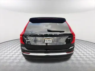 Volvo XC90 2023 AWD B6 Plus Bright Theme 7-Passenger 4dr SUV