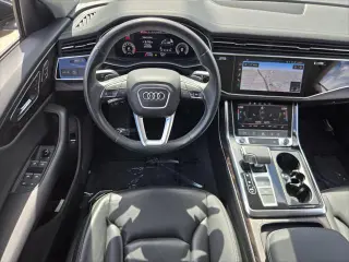 Audi Q8 2023 4x4 quattro Premium 55 TFSI SUV de 4 puertas