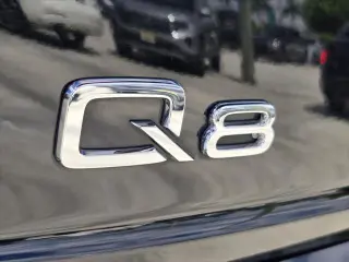 Audi Q8 2023 4x4 quattro Premium 55 TFSI SUV de 4 puertas