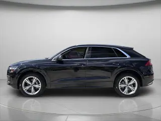 Audi Q8 2023 4x4 quattro Premium 55 TFSI SUV de 4 puertas