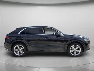 Audi Q8 2023 4x4 quattro Premium 55 TFSI SUV de 4 puertas