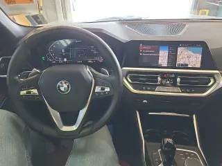 Serie 3 BMW 2022 330e 4dr Sedán