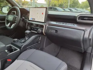Toyota Tacoma 2024 4x4 TRD Todo Terreno 4p Doble Cabina 5.0 ft SB 8A