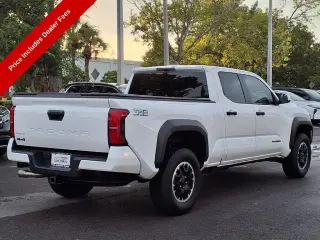 Toyota Tacoma 2024 4x4 TRD Todo Terreno 4p Doble Cabina 5.0 ft SB 8A