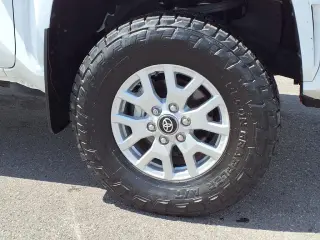 Toyota Tacoma 2025 4x2 SR 4dr Cabina Doble Doble 5.0 ft SB