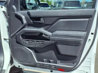 Toyota Tacoma 2025 4x2 SR 4dr Cabina Doble Doble 5.0 ft SB