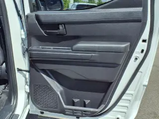 Toyota Tacoma 2025 4x2 SR 4dr Cabina Doble Doble 5.0 ft SB