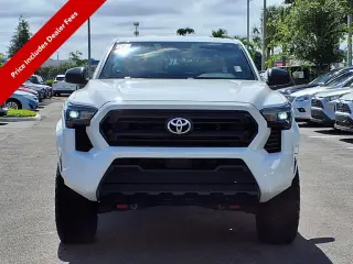 Toyota Tacoma 2025 4x2 SR 4dr Cabina Doble Doble 5.0 ft SB