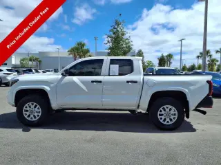 Toyota Tacoma 2025 4x2 SR 4dr Cabina Doble Doble 5.0 ft SB