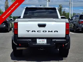 Toyota Tacoma 2025 4x2 SR 4dr Cabina Doble Doble 5.0 ft SB