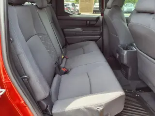 Toyota Tacoma 2024 4x4 SR 4p Doble Cabina Doble 5.0 ft CB 8A