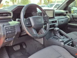 Toyota Tacoma 2024 4x4 SR 4p Doble Cabina Doble 5.0 ft CB 8A