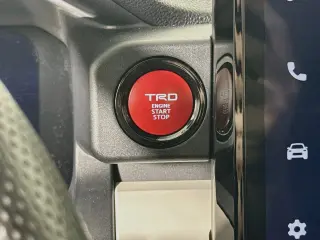 Toyota Tacoma 2024 4x2 TRD Sport 4p Doble Cabina Doble 5.0 ft CB