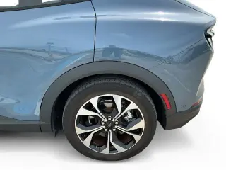 Ford Mustang Mach-E 2024 Select 4dr SUV