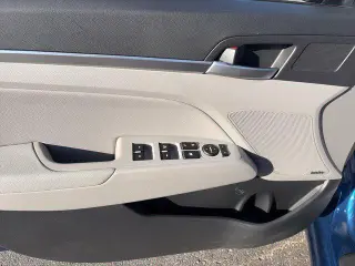 Hyundai ELANTRA 2019 Limited 4dr Sedan