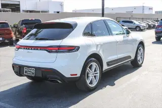 Porsche Macan 2024 4x4 SUV 4p