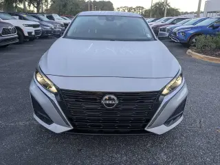 Nissan Altima 2024 2.5 SV Sedán de 4 puertas