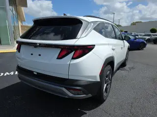 Hyundai TUCSON 2026 SEL 4dr SUV