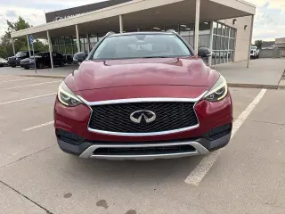 INFINITI QX30 2018 AWD Luxe 4dr Crossover (lanzamiento a mitad de año)