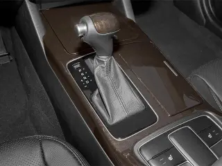 Cadenza Kia 2014 Premium 4dr Sedán