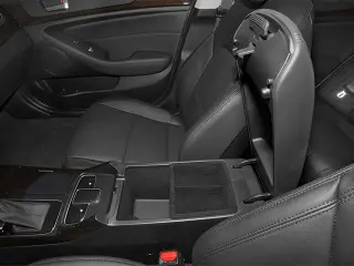 Cadenza Kia 2014 Premium 4dr Sedán