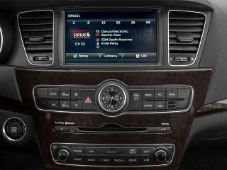 Cadenza Kia 2014 Premium 4dr Sedán