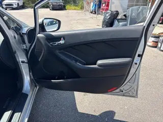 Kia Forte5 2016 LX 4dr Hatchback