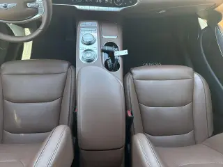 Genesis GV70 2022 AWD 2.5T Estándar 4dr SUV