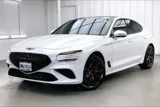 Genesis G70 2023 3.3T Estándar 4p Sedán