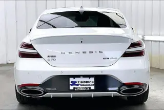 Genesis G70 2023 3.3T Estándar 4p Sedán