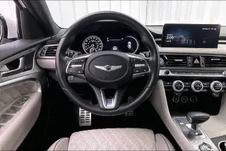 Genesis G70 2023 3.3T Estándar 4p Sedán