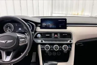 Genesis G70 2023 3.3T Estándar 4p Sedán