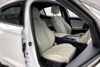 Genesis G70 2023 3.3T Estándar 4p Sedán